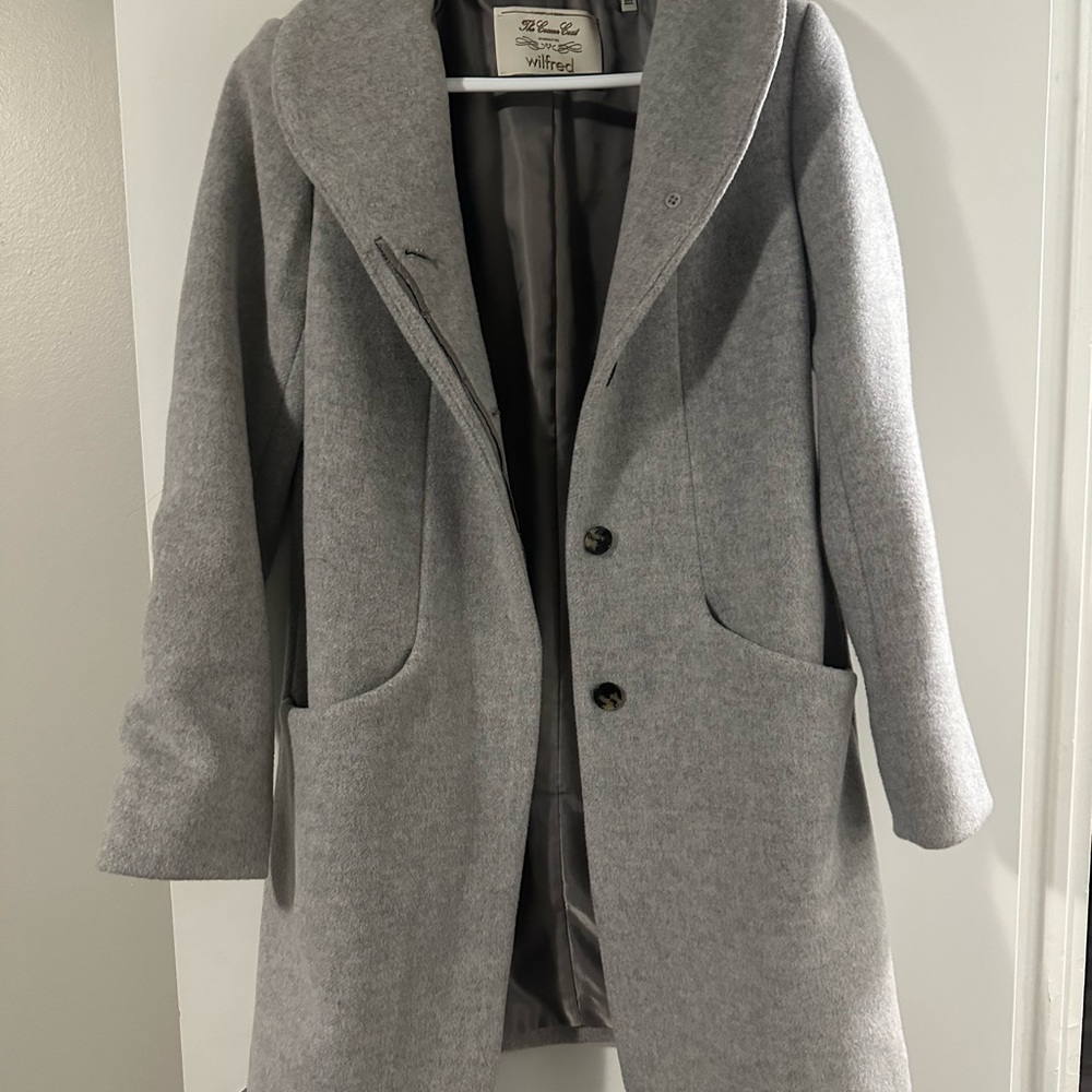 Aritzia Cocoon Coat - Picture 5 of 7